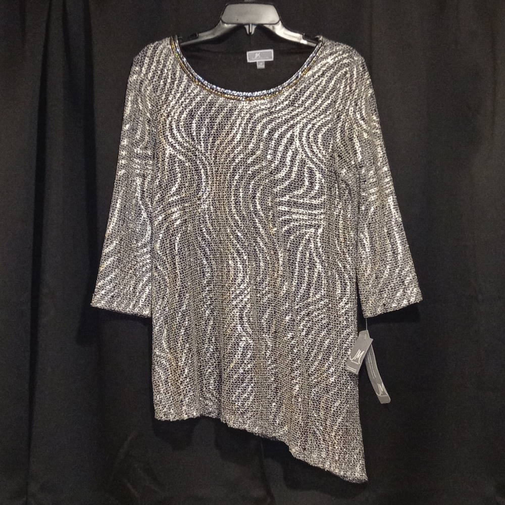 NWT. JM collection Party time. Net metallic top